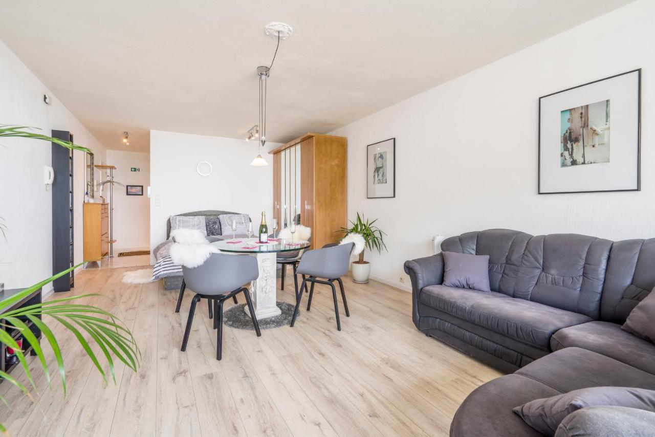 Appartement Luxueuze Vakantiestudio Met Zeezicht En Terras In *